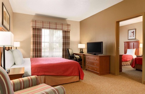 Sycamore Hotel | Country Inn & Suites by Radisson, Sycamore, IL
