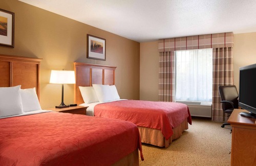 Sycamore Hotel | Country Inn & Suites by Radisson, Sycamore, IL
