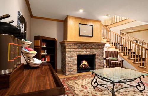 Clinton Hotel | Country Inn & Suites by Radisson, Clinton, IA