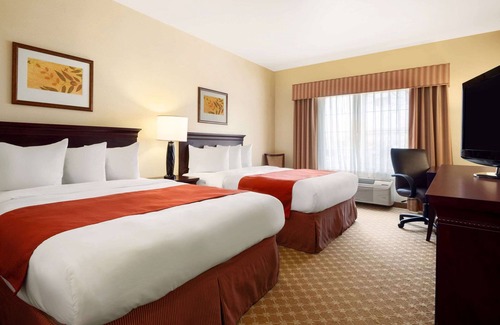Clinton Hotel | Country Inn & Suites by Radisson, Clinton, IA