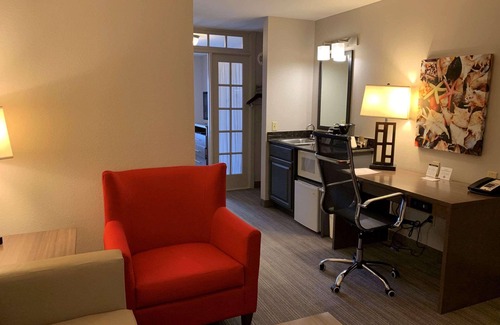 Kenosha Hotel | Country Inn & Suites by Radisson Kenosha - Pleasant Prairie