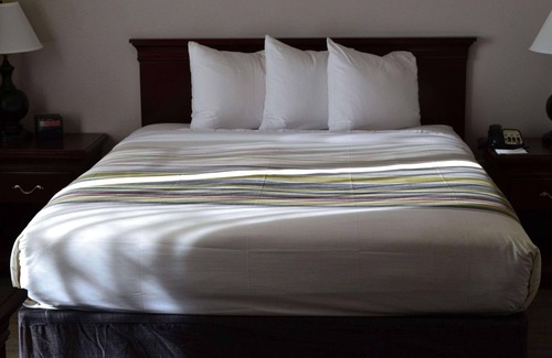 Gurnee Hotel | Country Inn & Suites by Radisson, Gurnee, IL