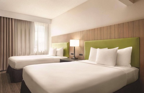 Eagan Hotel | Country Inn & Suites by Radisson, Eagan, MN