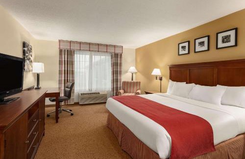 Ames Hotel | Country Inn & Suites by Radisson, Ames, IA
