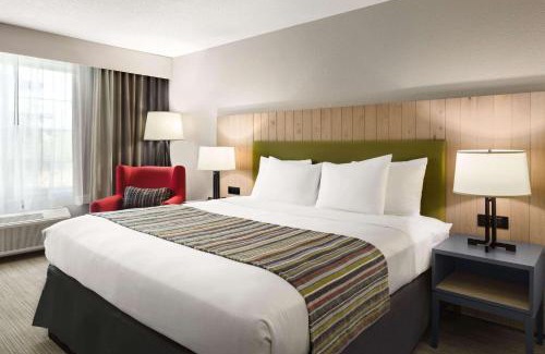 Novi Hotel | Country Inn & Suites by Radisson, Novi, MI
