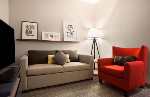 Novi Hotel | Country Inn & Suites by Radisson, Novi, MI