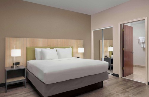 Gainesville Hotel | Country Inn & Suites by Radisson, Gainesville, FL