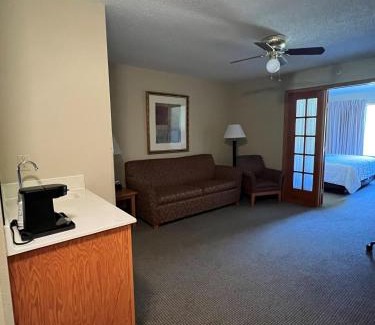 Walker Hotel | Country Inn Walker