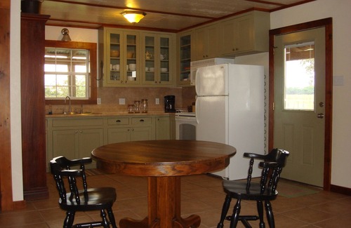 Seguin House | Country life just minutes from New Braunfels, San Marcos or Seguin.