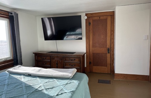 Moscow Other | Country living but less than 15 mins to downtown Iowa City. Most pets welcomed.