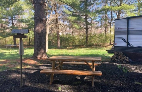 Villa Ridge House | Country Living RV near Six Flags!