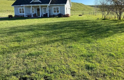 Sheridan Bed & Breakfast | Country loft just 6 miles from historic Sheridan!