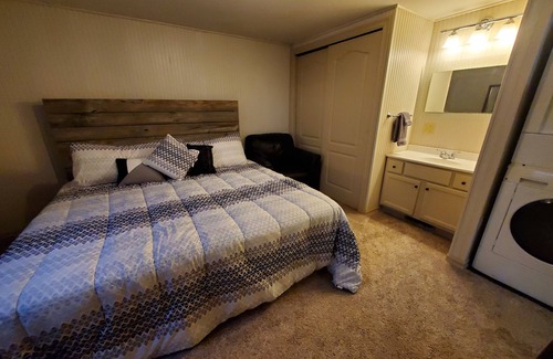 Mercer County Other | Country Lower Level Suite