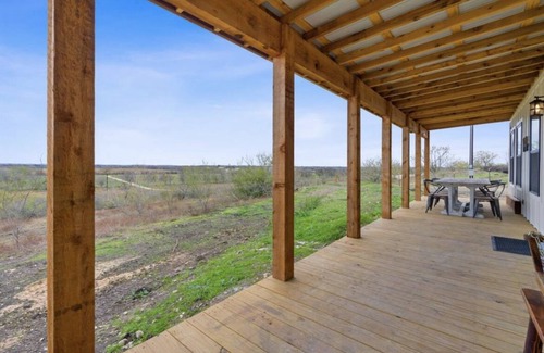 San Marcos Cabin | Country oasis w/view in convenient location!