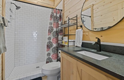 San Marcos Cabin | Country oasis w/view in convenient location!