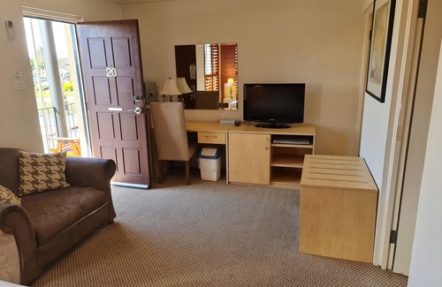 Taree Hotel | Country Plaza Motel Taree