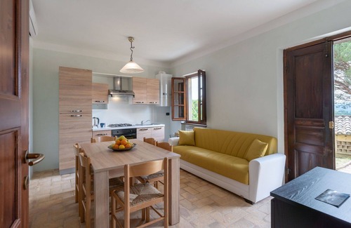 Montone Other | Country Resort in Montone with 1 bedrooms sleeps 3