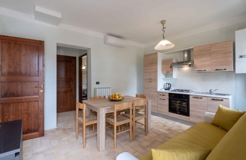 Montone Other | Country Resort in Montone with 1 bedrooms sleeps 3
