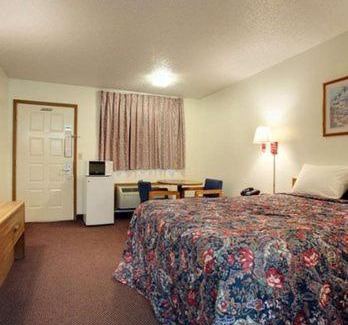 Tyler Hotel | Country Side Inn