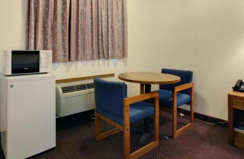 Tyler Hotel | Country Side Inn