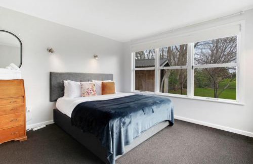 Mangere House | Countryside 4BR Family Home near Airport