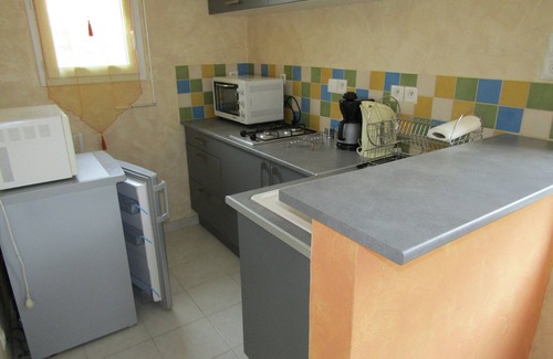 Plouer-sur-Rance Cottage | Countryside by the sea: charming duplex with terrace, in a quiet location