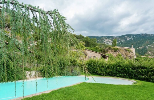 Oden Cottage | Countryside Cottage in Cambrils with Swimming Pool