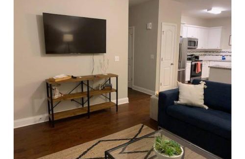 Trenton House | Countryside Escape with free wifi in house laundr