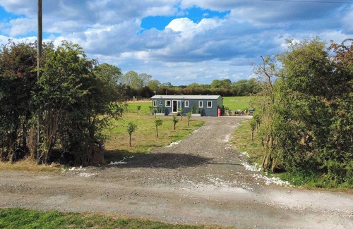 Glentham Cabin | Countryside Family Cabin Retreat