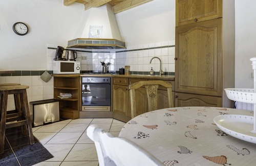 Mechelen House | Countryside Holiday Home in Mechelen with Terrace