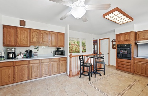 Lake St Louis House | Countryside Lakefront Chalet