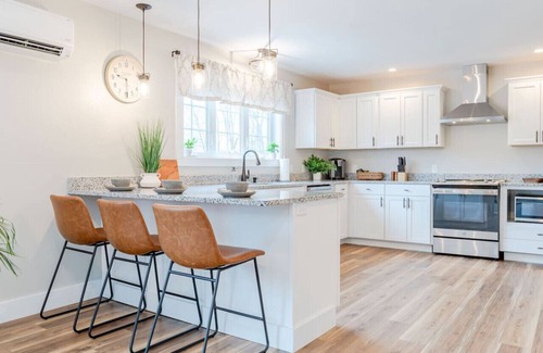 Gorham Apartment | Countryside Oasis Charming 1BR Farmhouse Getaway