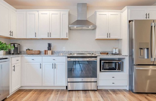 Gorham Apartment | Countryside Oasis Charming 1BR Farmhouse Getaway