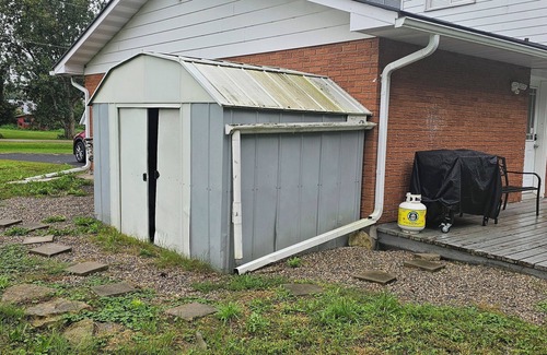 Elizabethtown-Kitley House | Countryside studio daylight basement apartment. 10 minutes to Brockville town