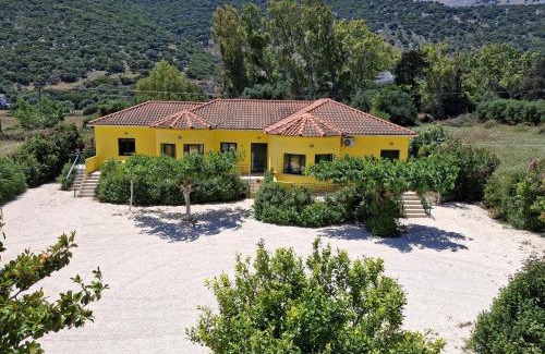 Agia Efimia Apartment | Countryside Studios