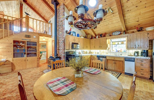 Badger Cottage | Countryside Views: Family-friendly Badger Cabin