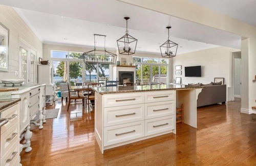 Milford House | County Lakehouse - The Perfect Spot in PEC