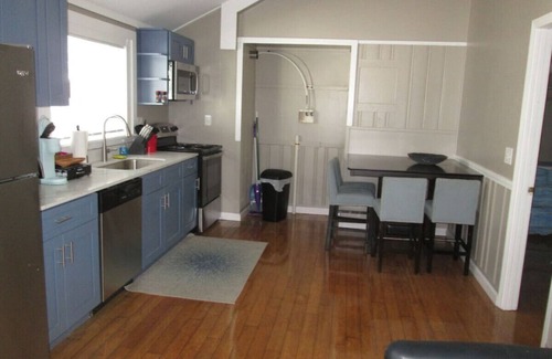 Hampton House | Couples Beach side condo getaway