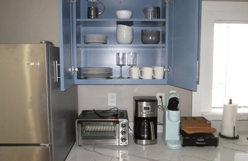 Hampton House | Couples Beach side condo getaway