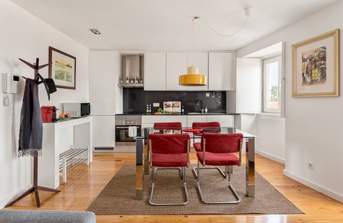 Sacramento Apartment | Courtesy Chiado STYLISH & GREAT VIEW