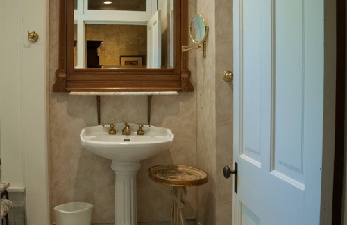 Clarksville Bed & Breakfast | Courthouse Inn B&B