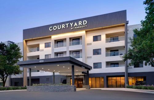 Franklin Park Hotel | Courtyard Austin South
