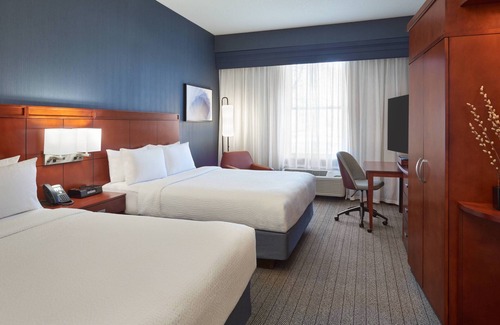 Township of Woolwich Hotel | Courtyard by Marriott Waterloo St. Jacobs