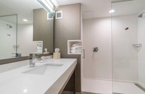 West Springfield Hotel | Courtyard by Marriott West Springfield