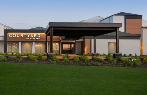 Mendota Heights Hotel | Courtyard by Marriott Minneapolis-St. Paul Airport