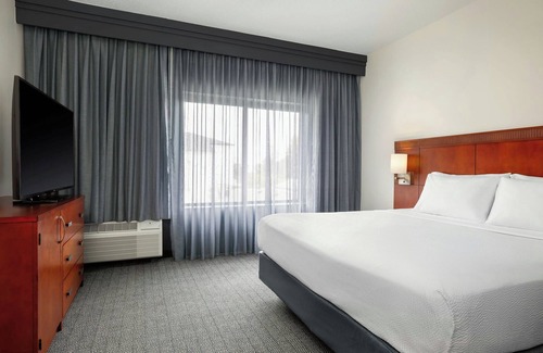 Mendota Heights Hotel | Courtyard by Marriott Minneapolis-St. Paul Airport