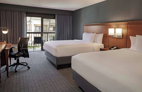 Northwest Anaheim Hotel | Courtyard by Marriott Anaheim Buena Park