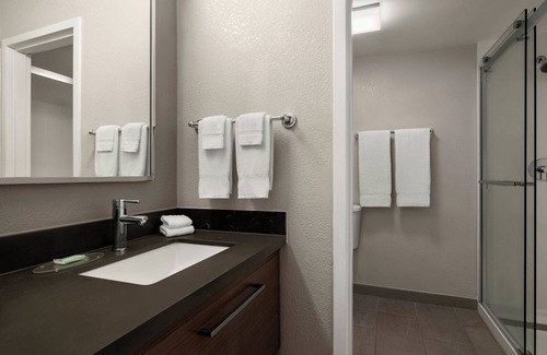 Northlake Hotel | Courtyard by Marriott Atlanta Northlake