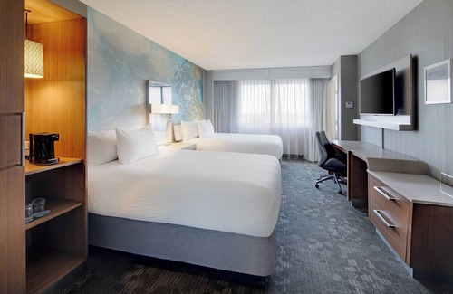 North Loop Hotel | Courtyard by Marriott Austin-University Area