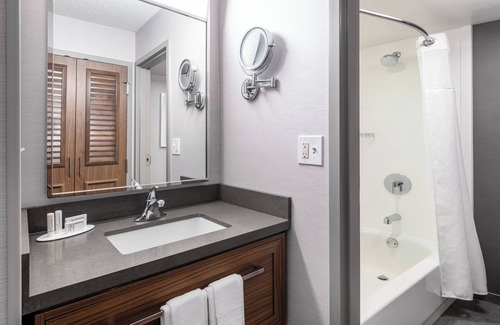 Franklin Park Hotel | Courtyard by Marriott Austin South